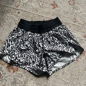 Lululemon short
